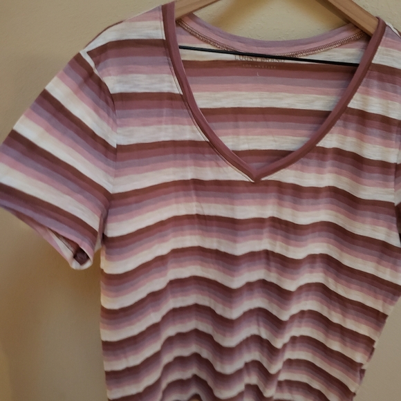 Lucky Brand Striped V Neck T Shirt - Picture 4 of 4
